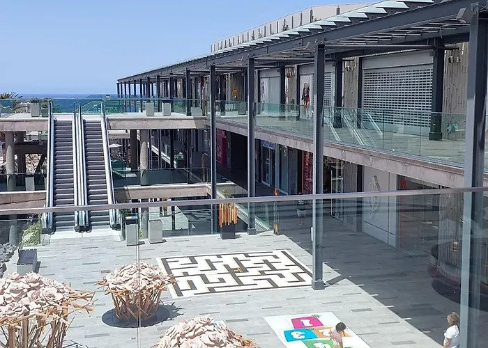 Okstay Marina Palace Tenerife With Balcony And Pool View Appartement Costa Adeje (Tenerife)